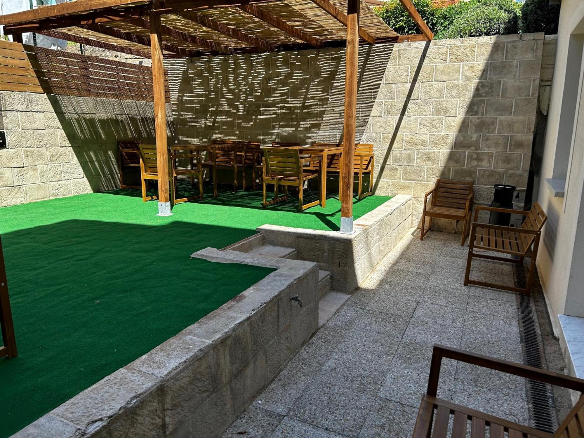 Bohobos Hostel Antibes Ngoại thất bức ảnh